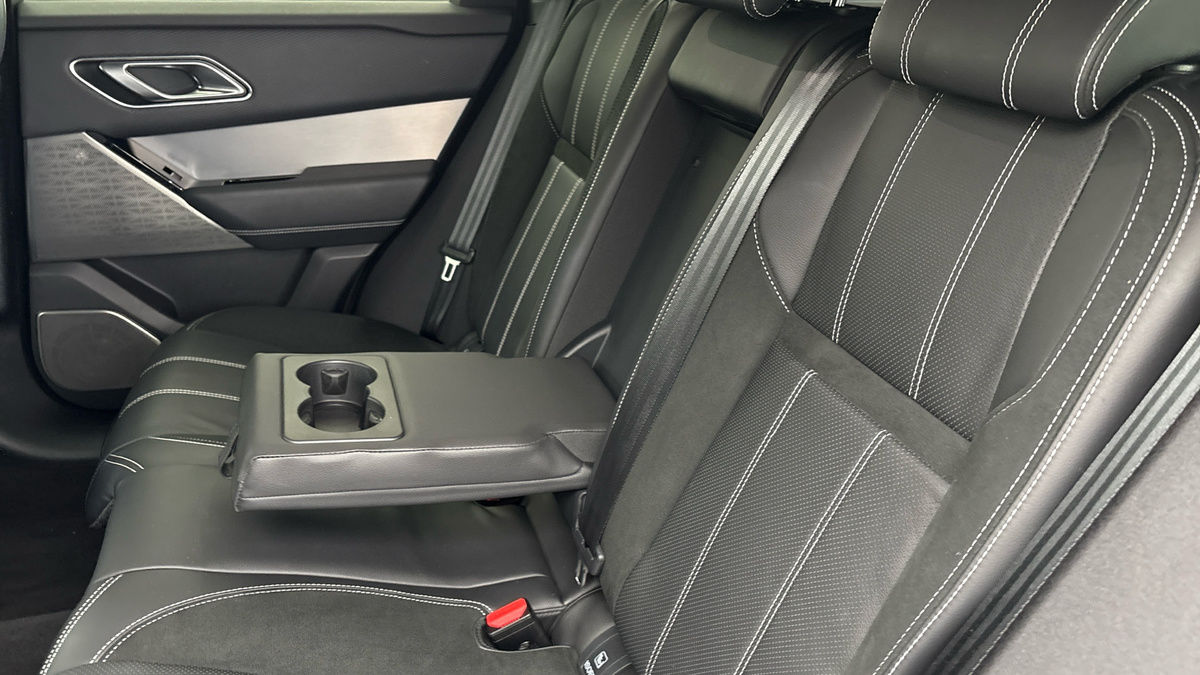 Land Rover Range Rover Velar Image 9