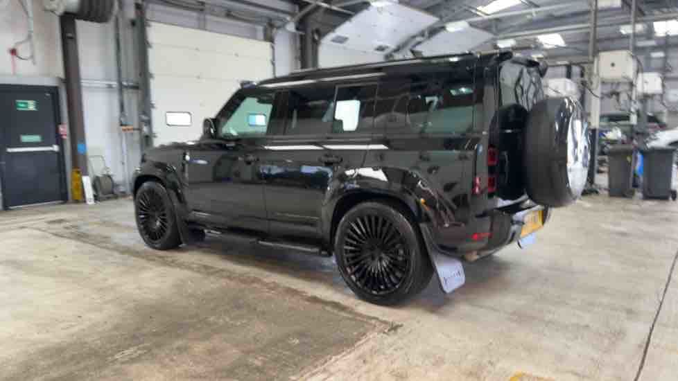 More views of Land Rover Defender 110