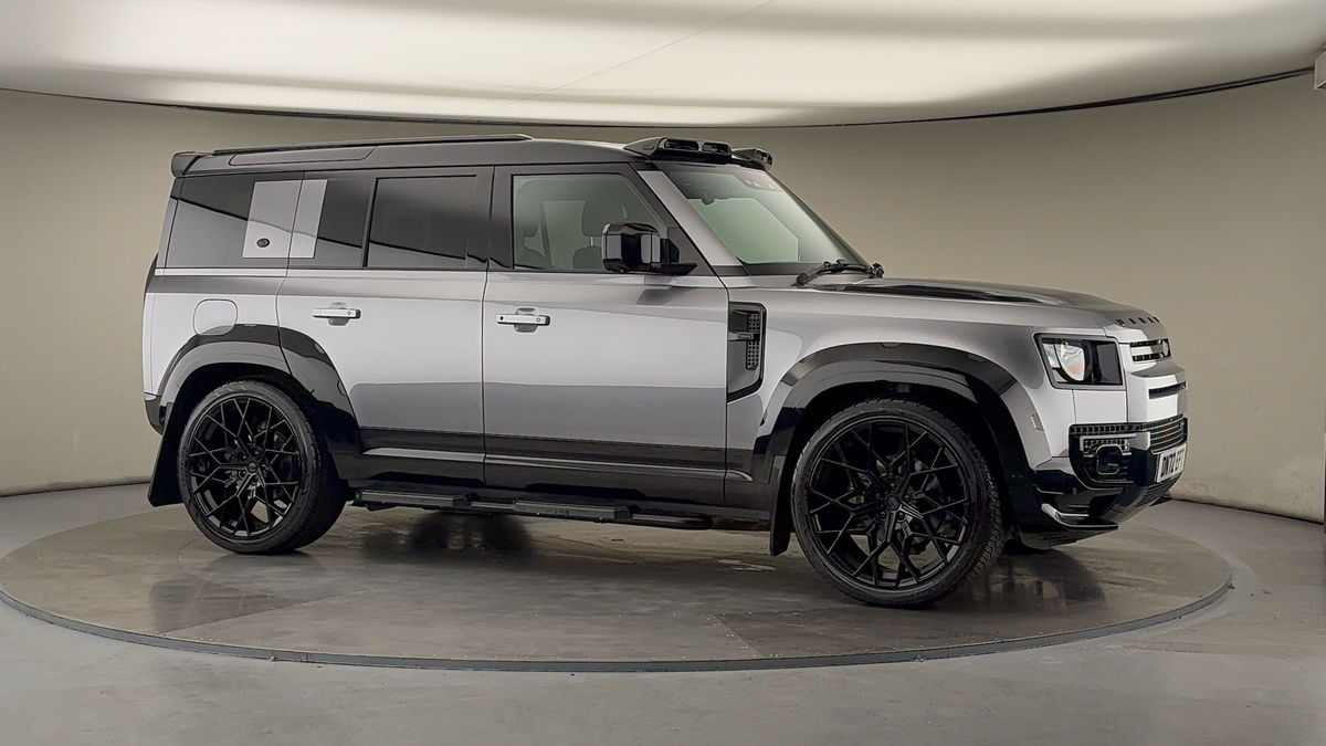 More views of Land Rover Defender 110