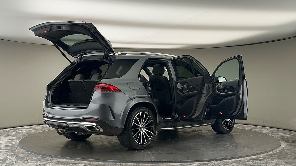 More views of Mercedes-Benz GLE