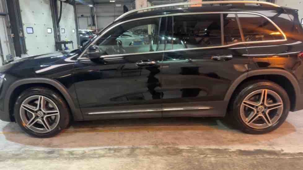 More views of Mercedes-Benz GLB