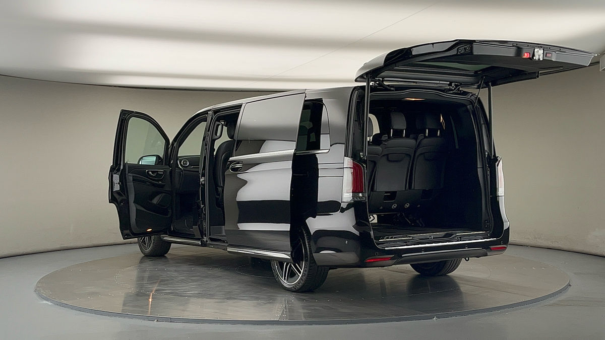 Mercedes-Benz V Class Image 23