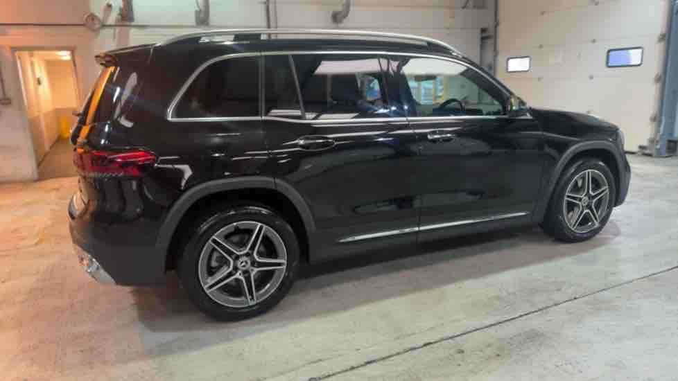 More views of Mercedes-Benz GLB