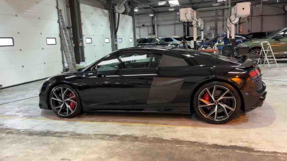 More views of Audi R8