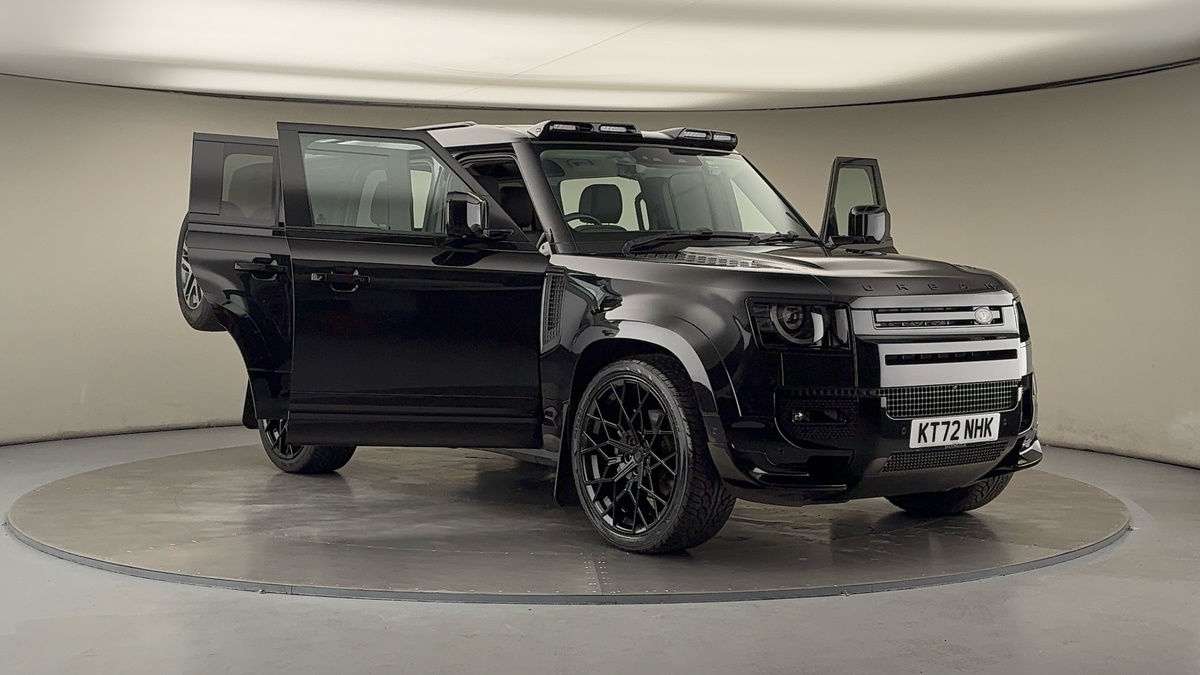 More views of Land Rover Defender 110