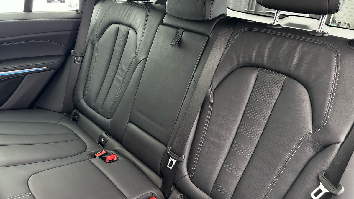 BMW X5 Image 8