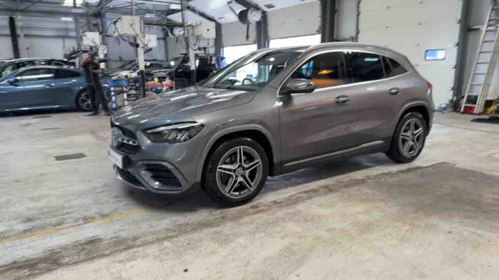 More views of Mercedes-Benz GLA