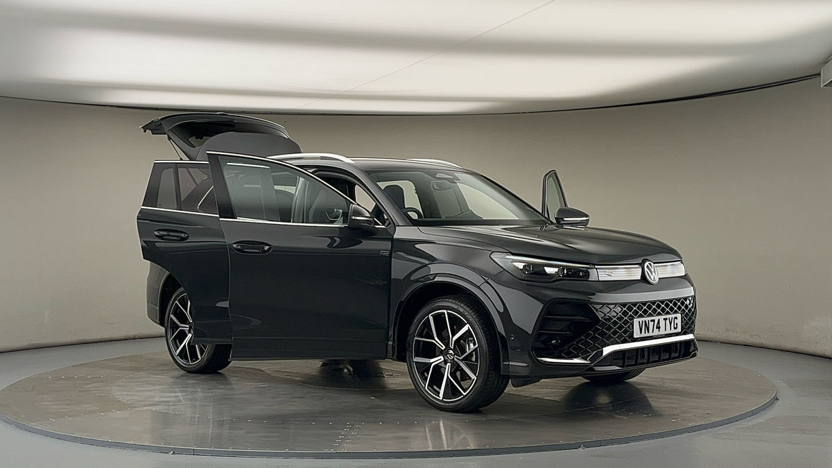 More views of Volkswagen Tiguan