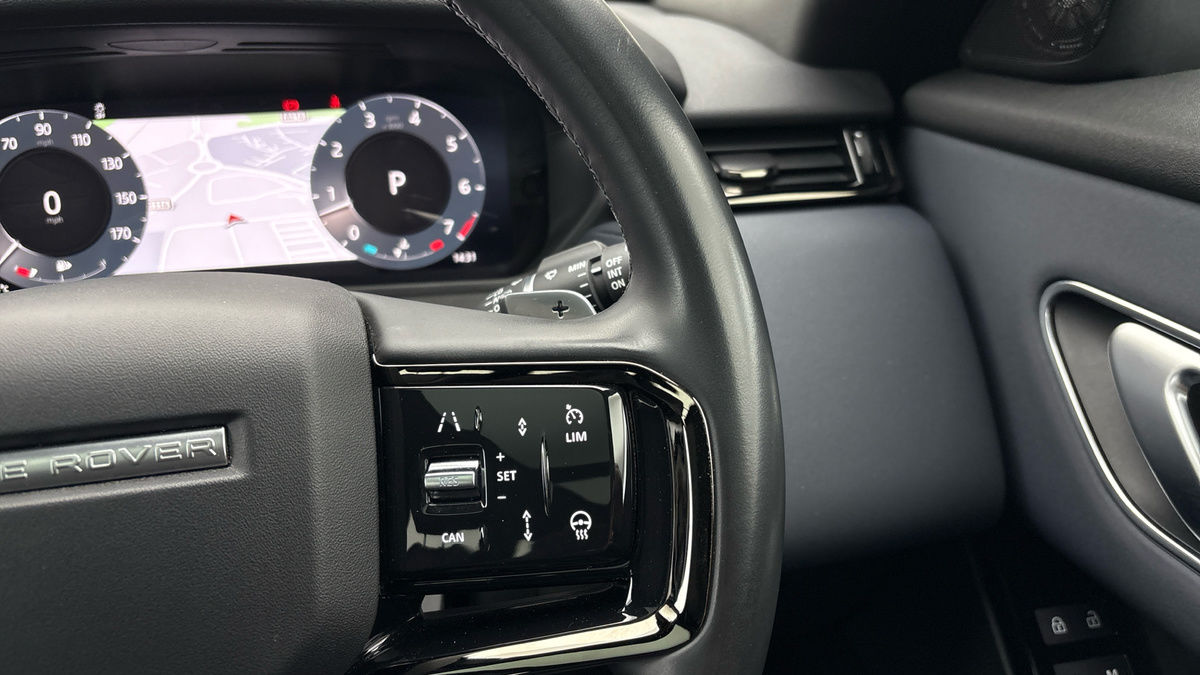 Land Rover Range Rover Velar Image 14
