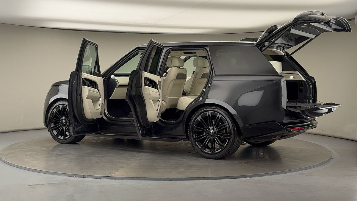 More views of Land Rover Range Rover