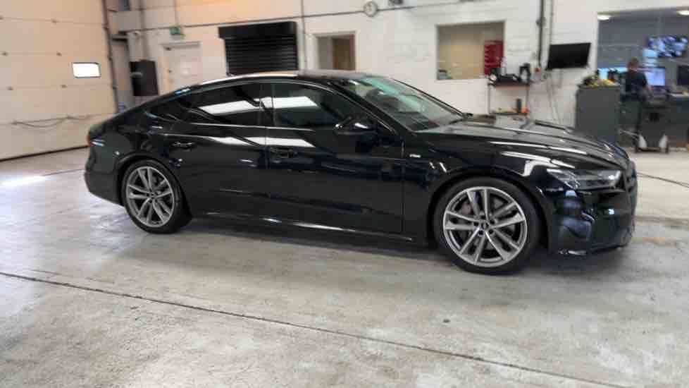 More views of Audi A7