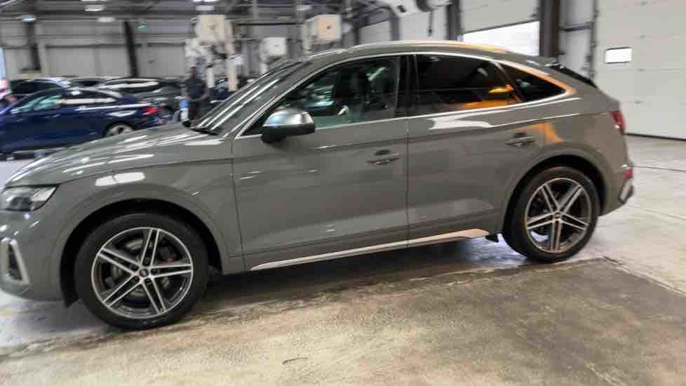 More views of Audi SQ5