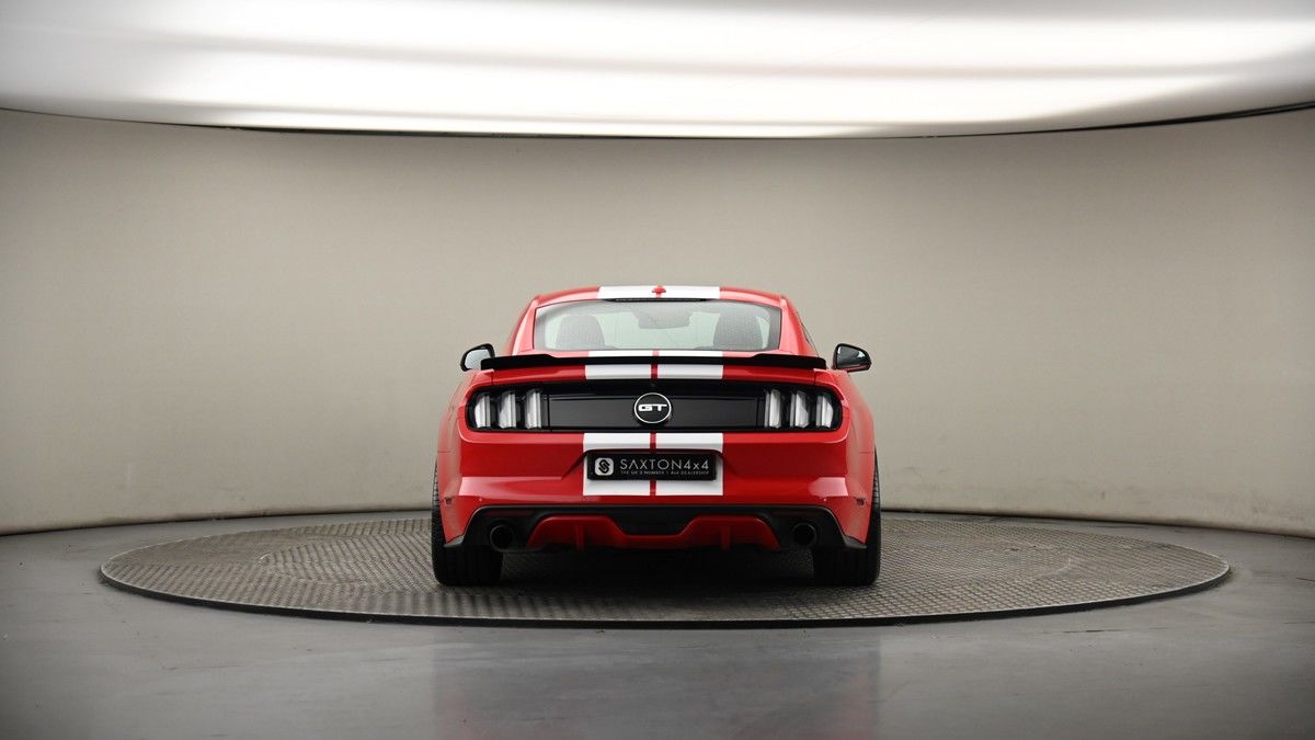Ford Mustang Image 17