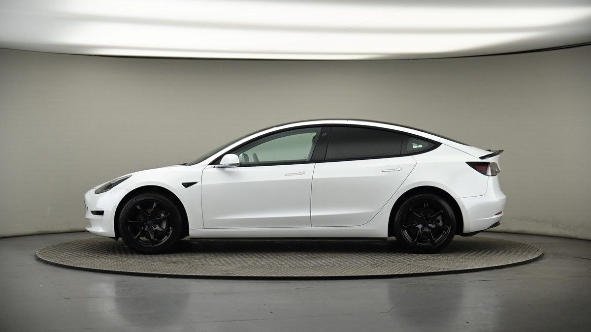 Tesla Model 3 Image 19