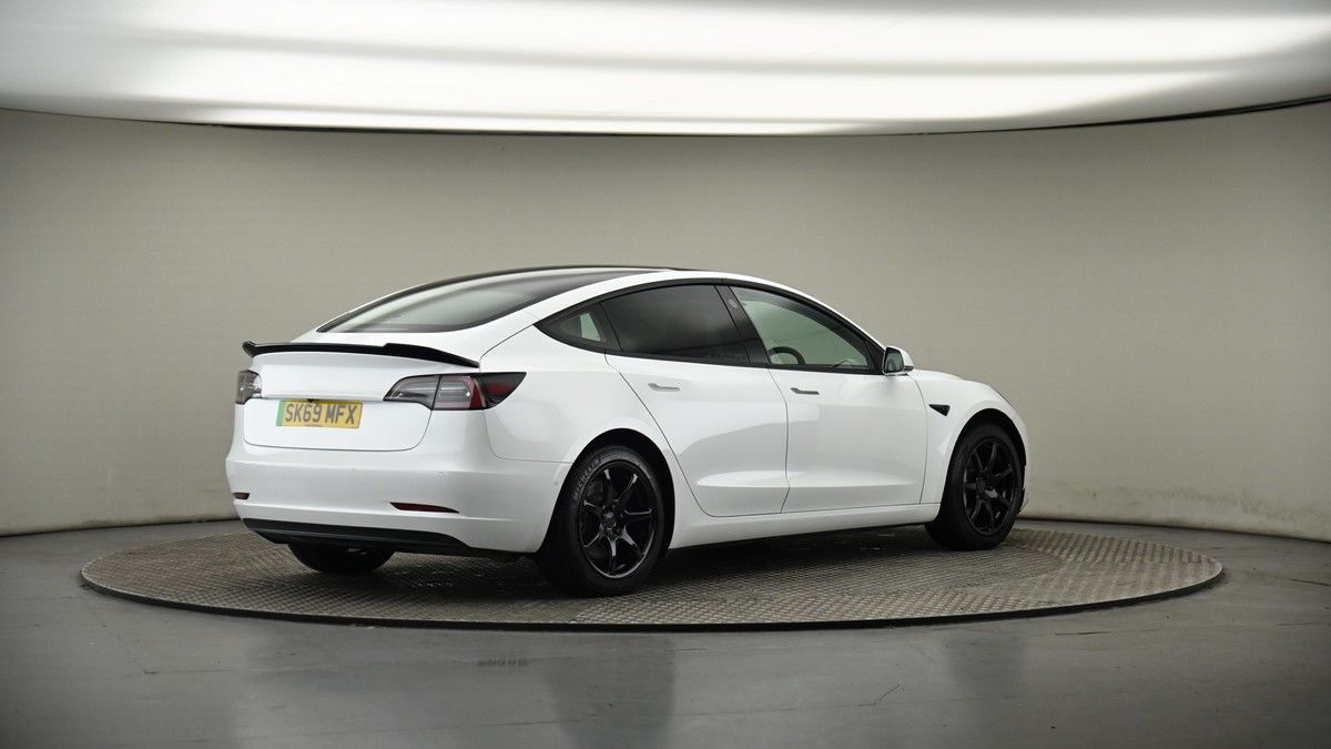 Tesla Model 3 Image 7