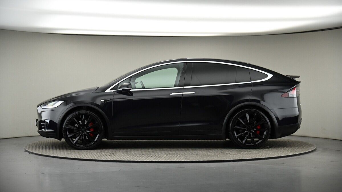 Tesla Model X Image 19