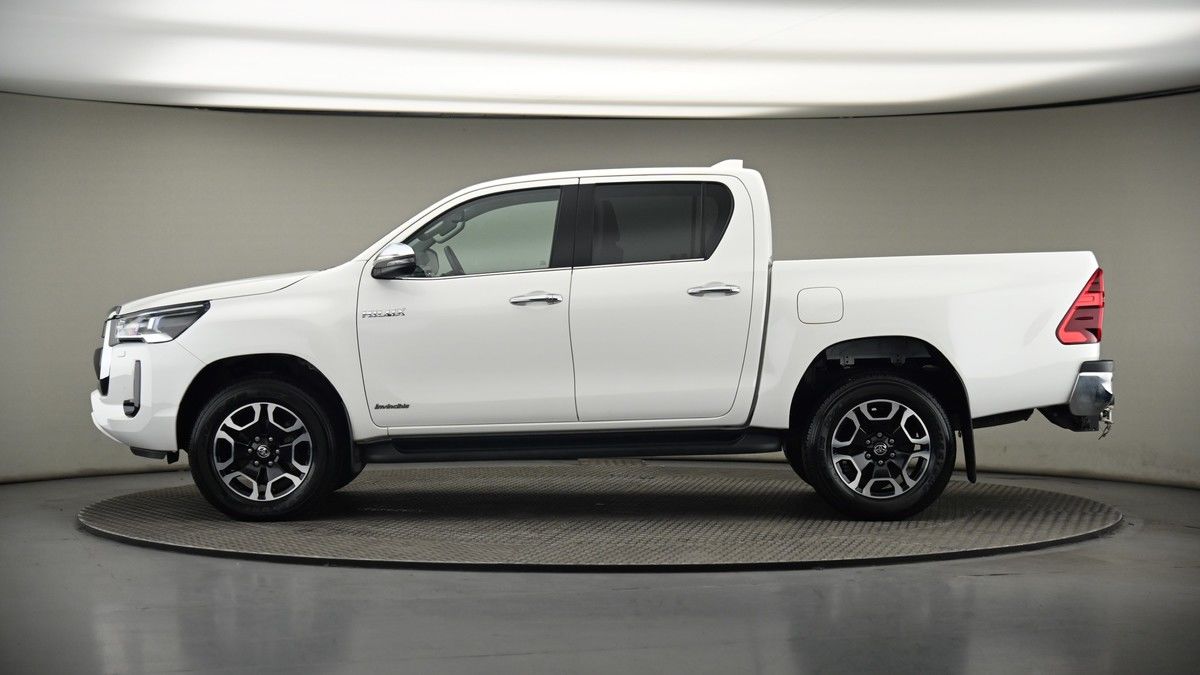 Toyota Hilux Image 19