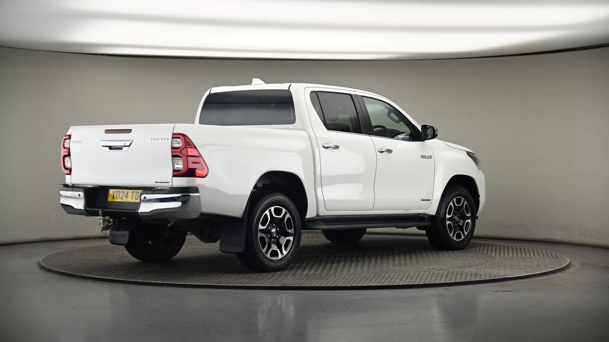 Toyota Hilux Image 7