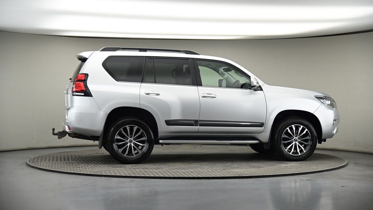 More views of Toyota Land Cruiser