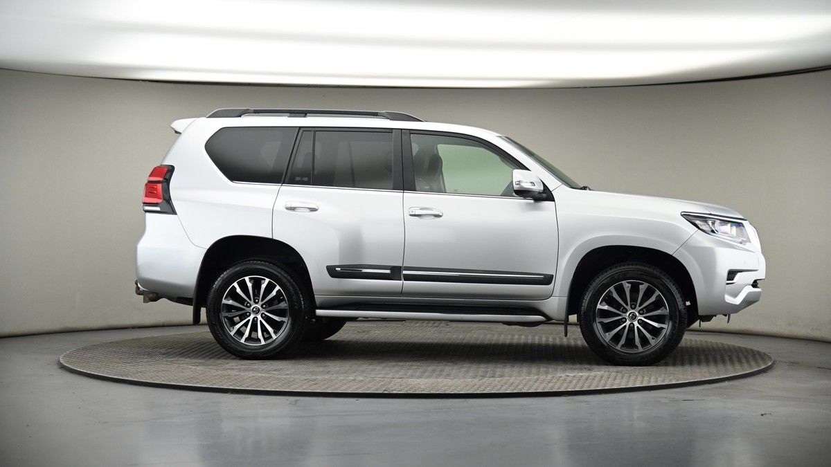 More views of Toyota Land Cruiser
