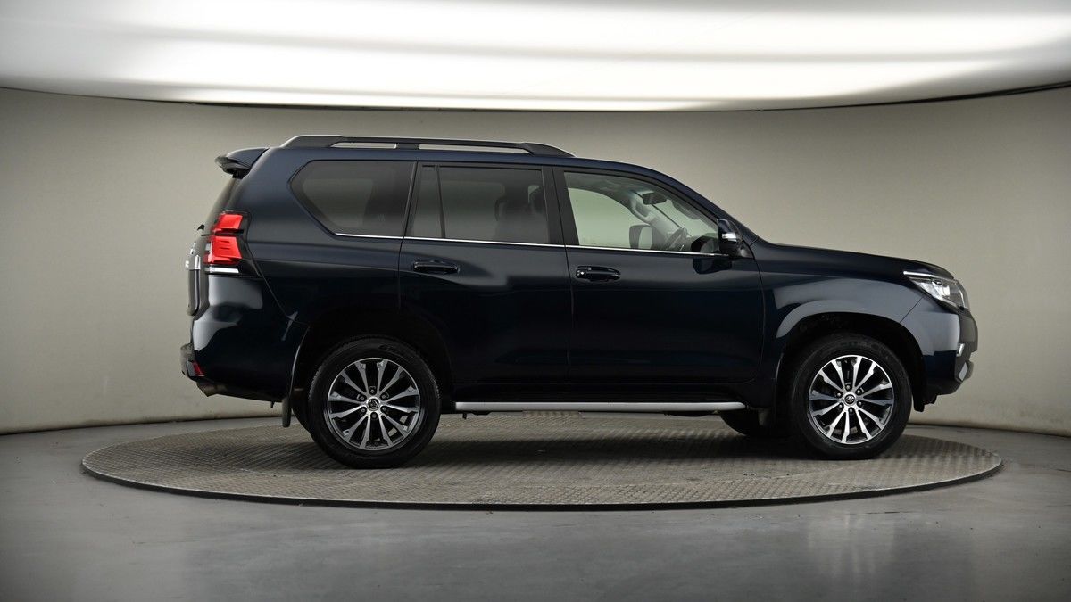 More views of Toyota Land Cruiser