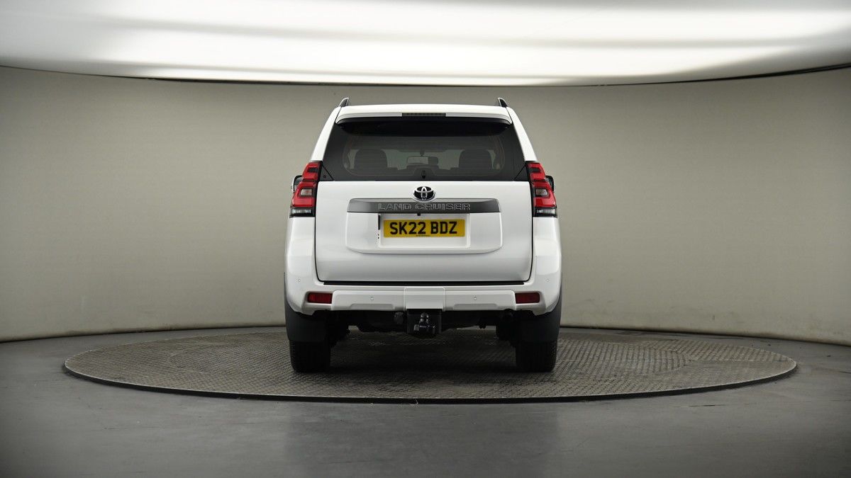 Toyota Land Cruiser Image 16