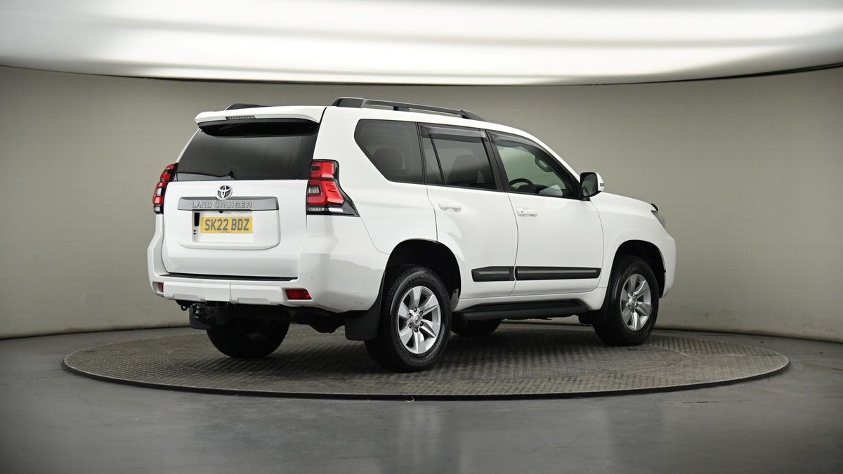 Toyota Land Cruiser Image 6