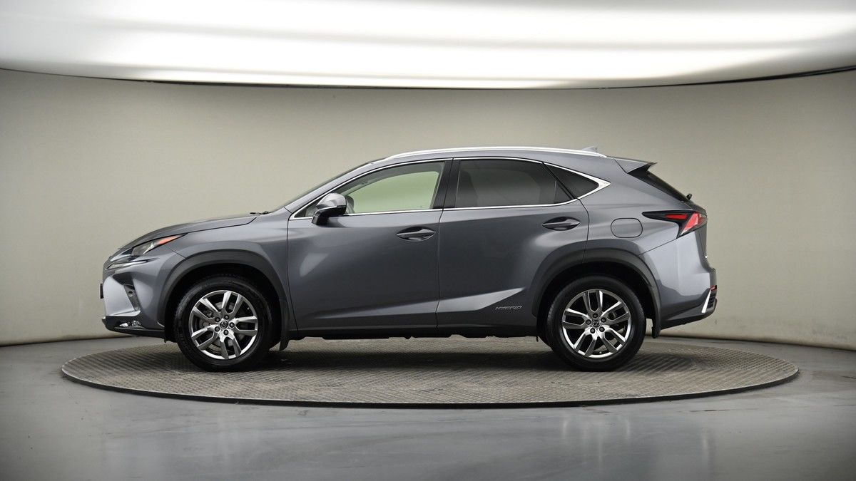 Lexus NX Image 19