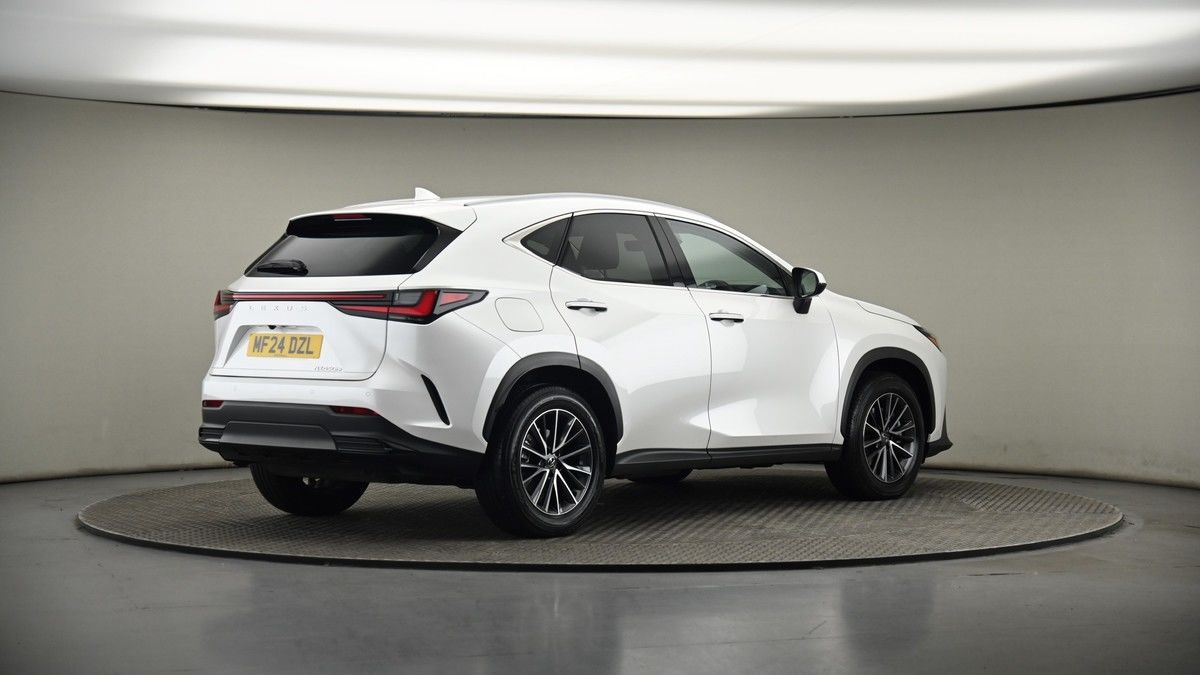Lexus NX Image 7