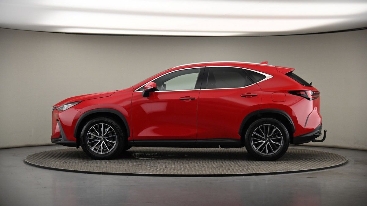 Lexus NX Image 19