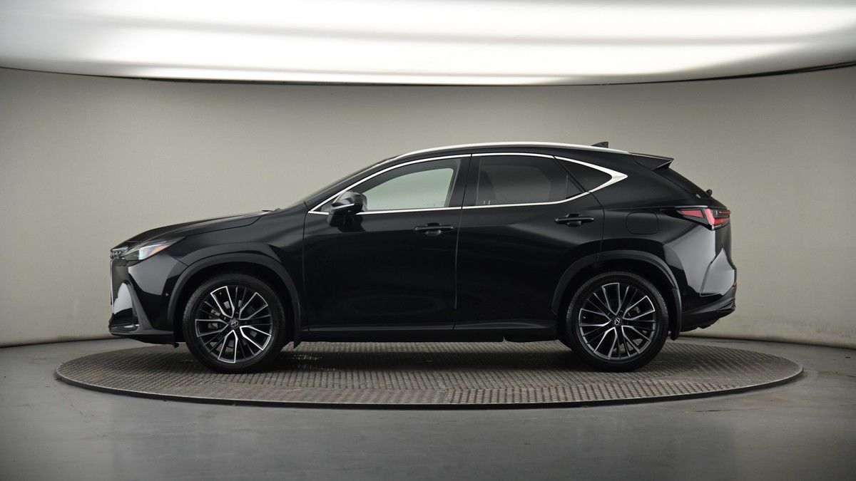 Lexus NX Image 19