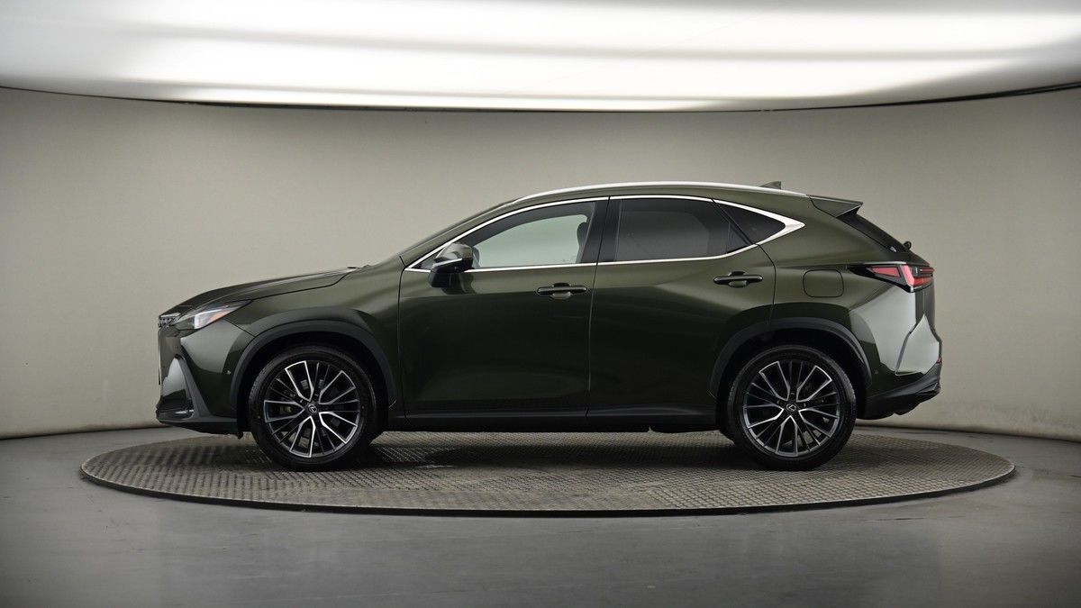 Lexus NX Image 19