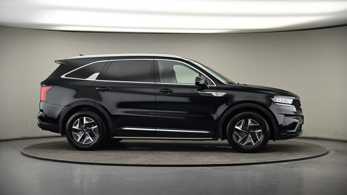 More views of Kia Sorento