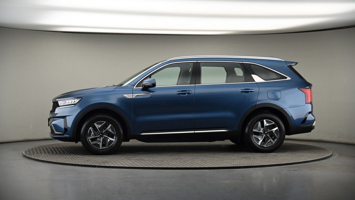 More views of Kia Sorento