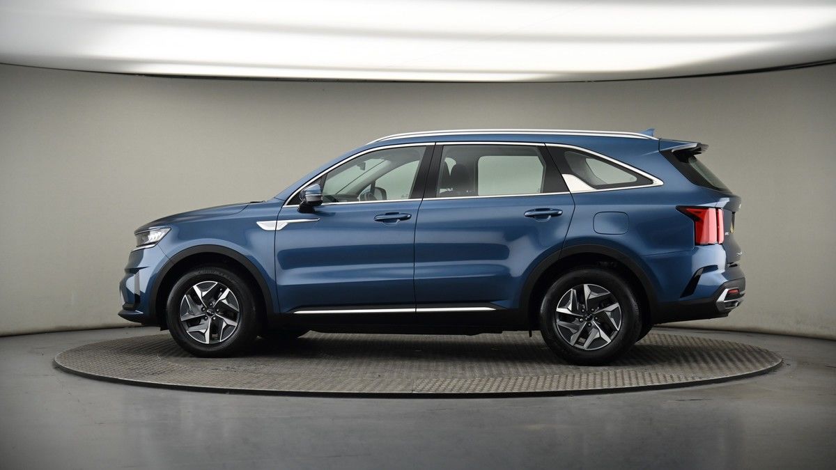 More views of Kia Sorento