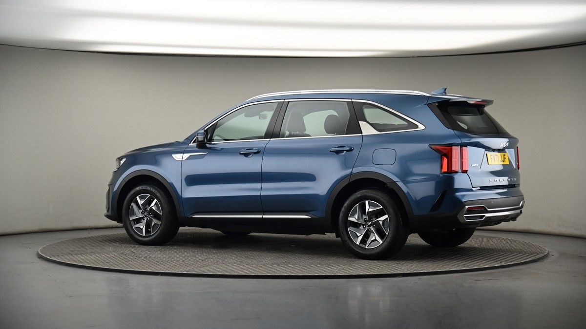 More views of Kia Sorento