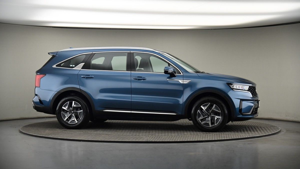 More views of Kia Sorento