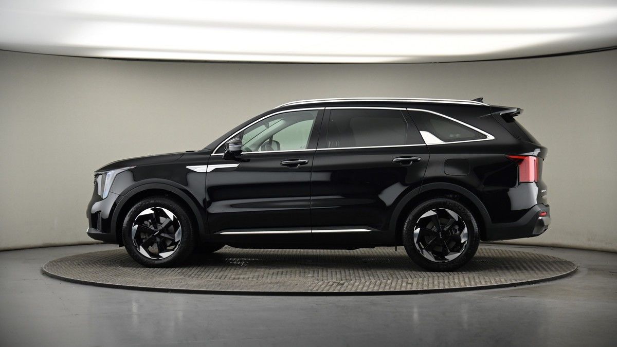 More views of Kia Sorento