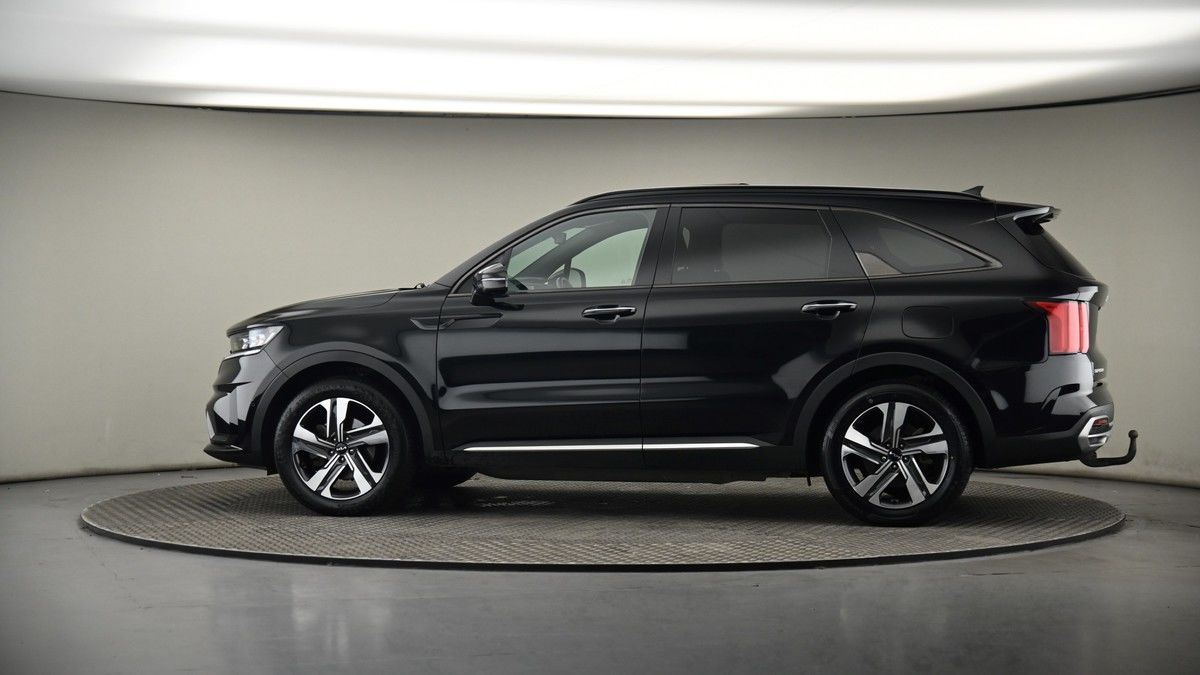 More views of Kia Sorento