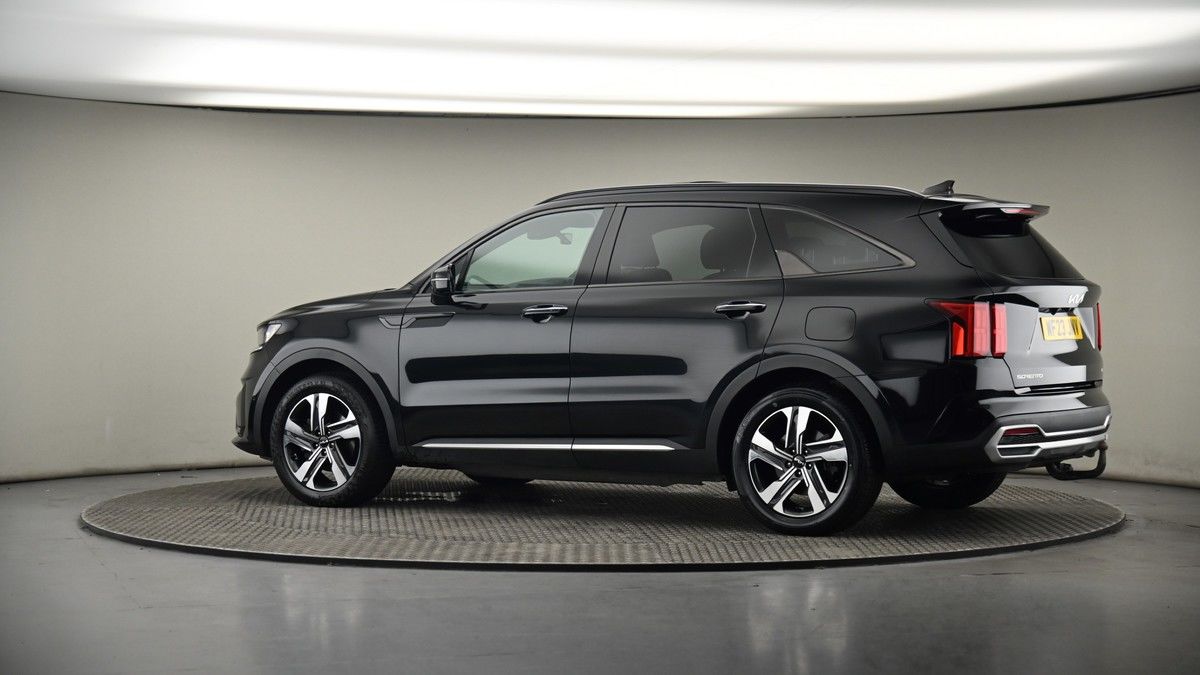 More views of Kia Sorento