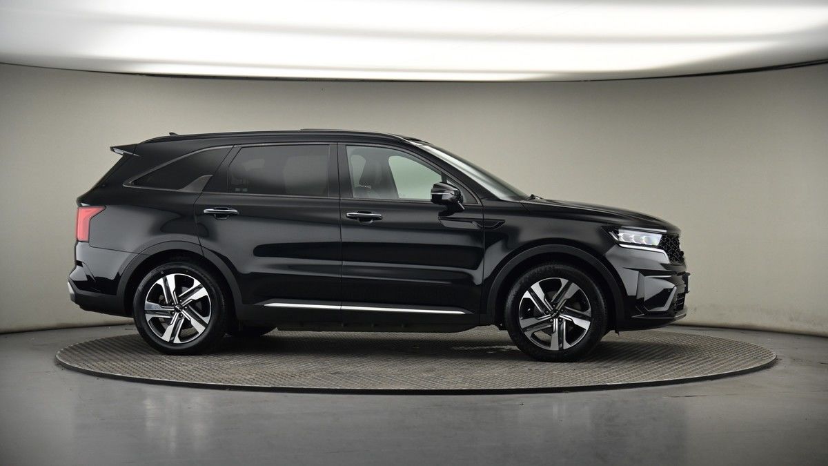 More views of Kia Sorento