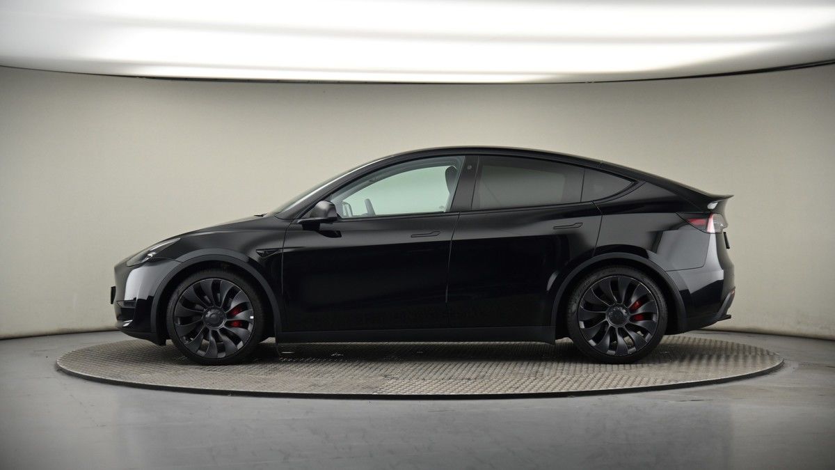 Tesla Model Y Image 19