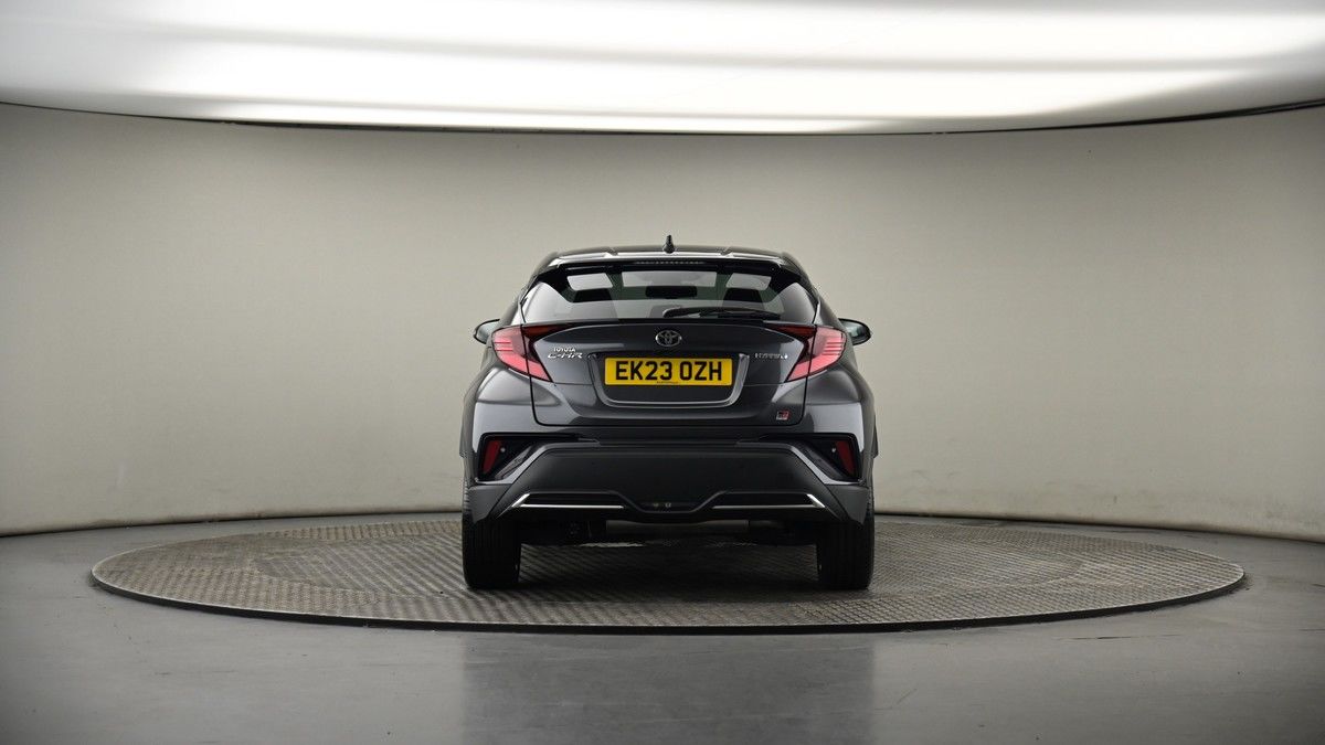 Toyota C-HR Image 16