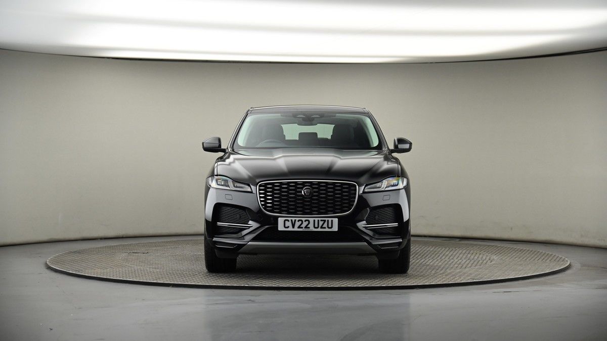 Jaguar F-PACE Image 17