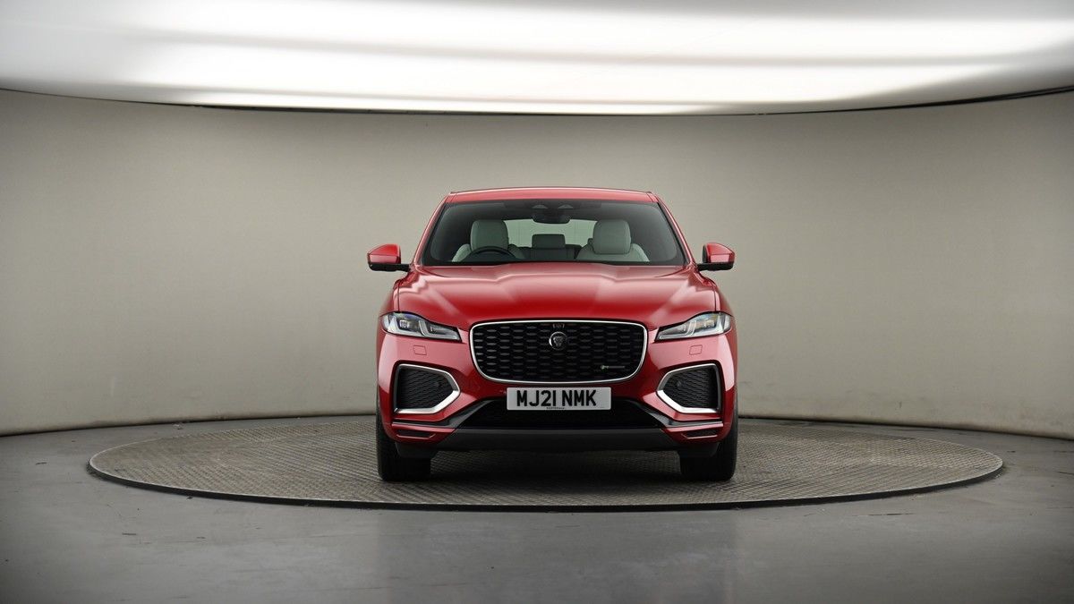 Jaguar F-PACE Image 17