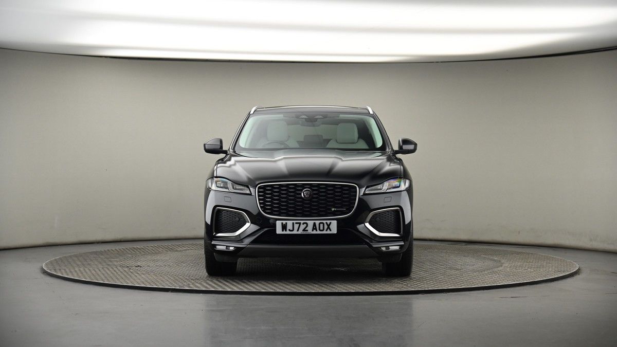 Jaguar F-PACE Image 18