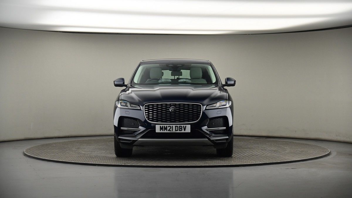 Jaguar F-PACE Image 18