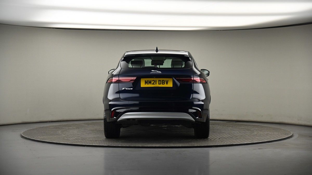 Jaguar F-PACE Image 17