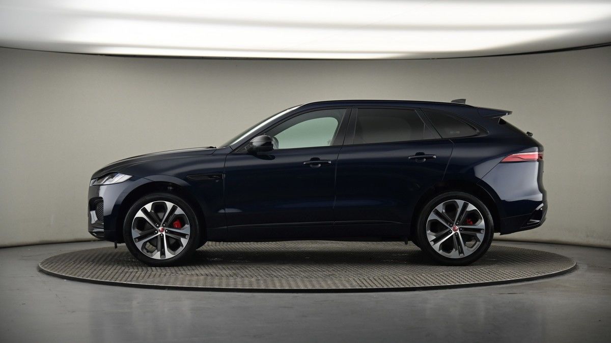 Jaguar F-PACE Image 19