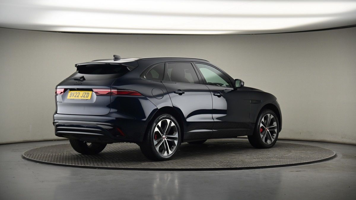 Jaguar F-PACE Image 7